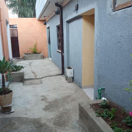 Lucy Guest House Addis Ababa Exterior photo