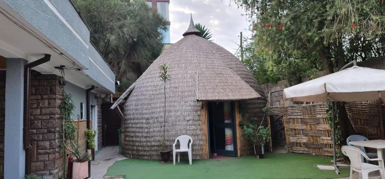 Lucy Guest House Addis Ababa Exterior photo