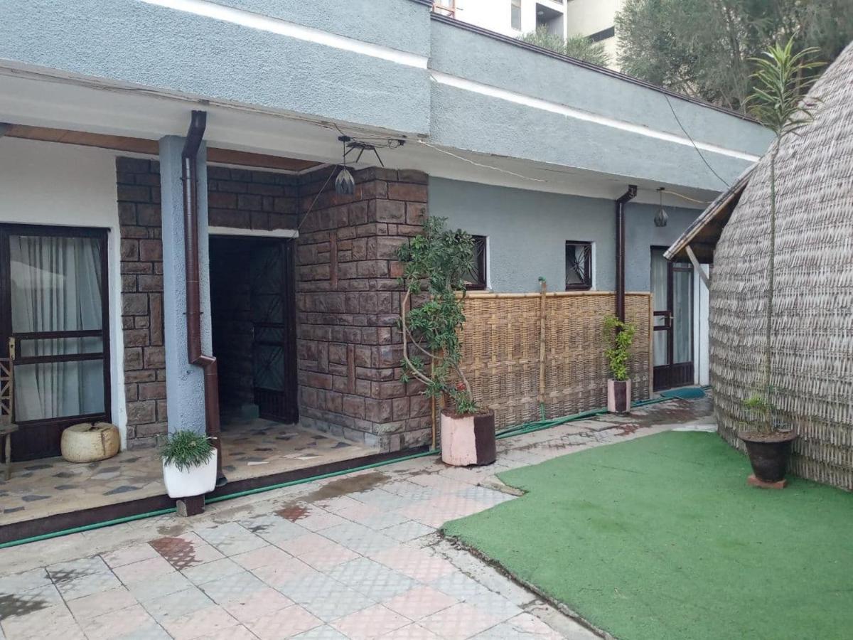 Lucy Guest House Addis Ababa Exterior photo